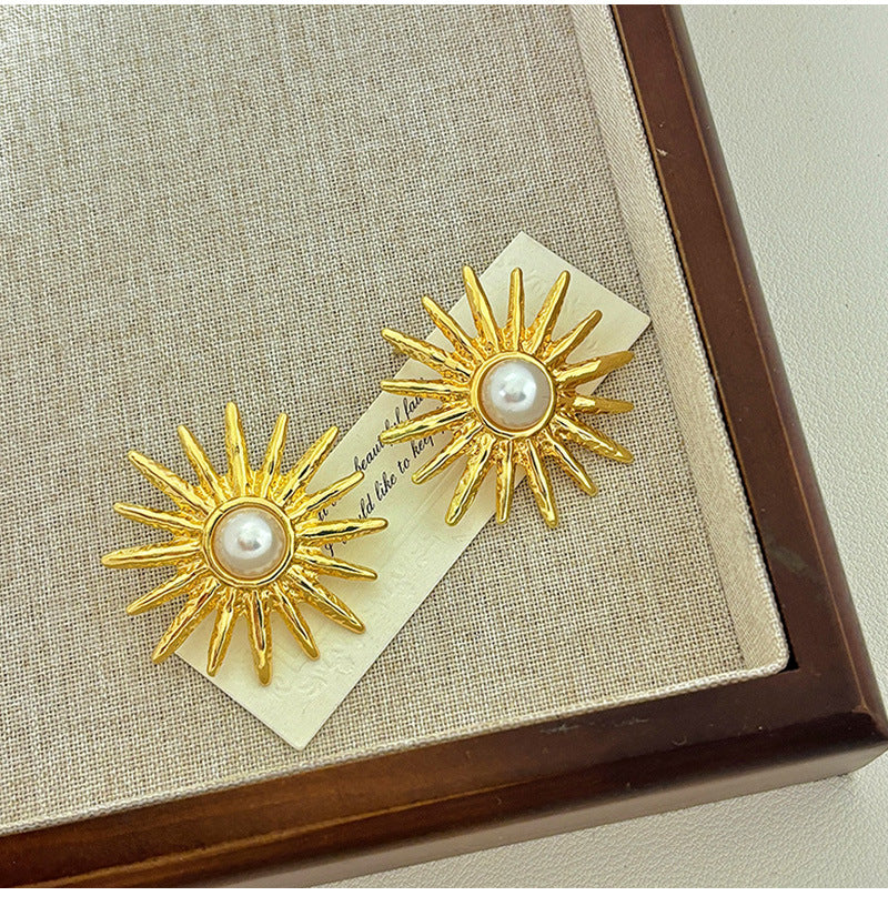 Sun Earrings with Simulation Pearls