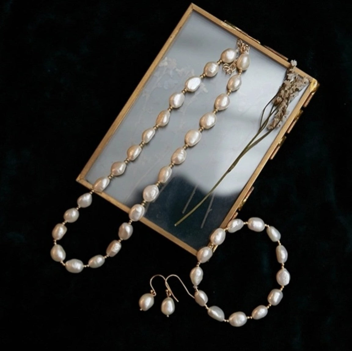 Baroque Freshwater Pearl Accessory Set