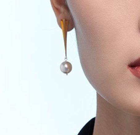 Geometric Simulation pearl Earrings